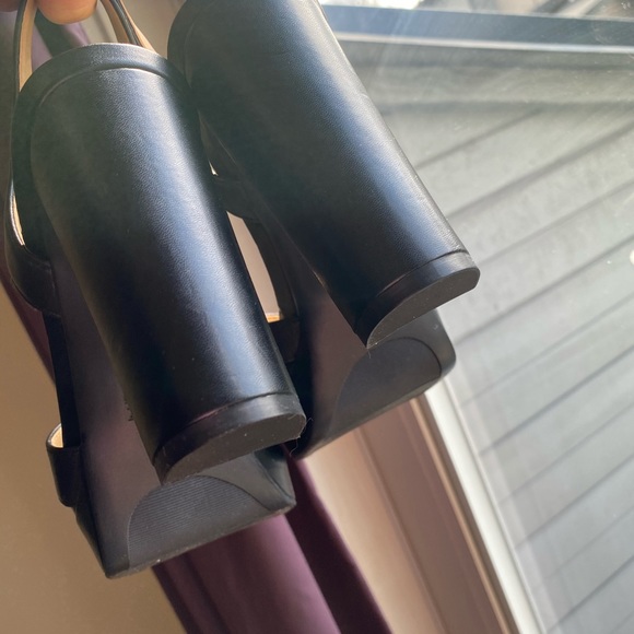 Black leather heeled sandal - Picture 8 of 9